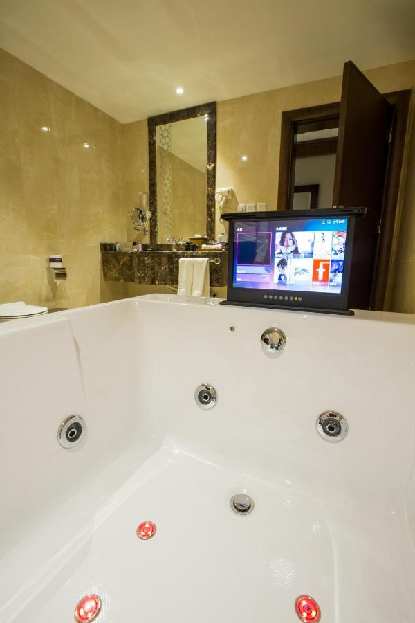 Swiss In Tabuk Hotel Екстер'єр фото