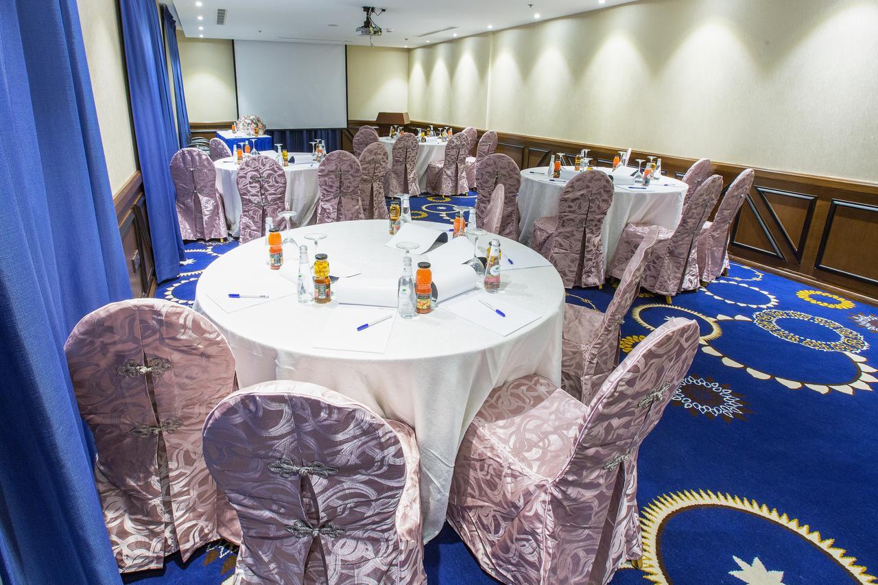 Swiss In Tabuk Hotel Екстер'єр фото