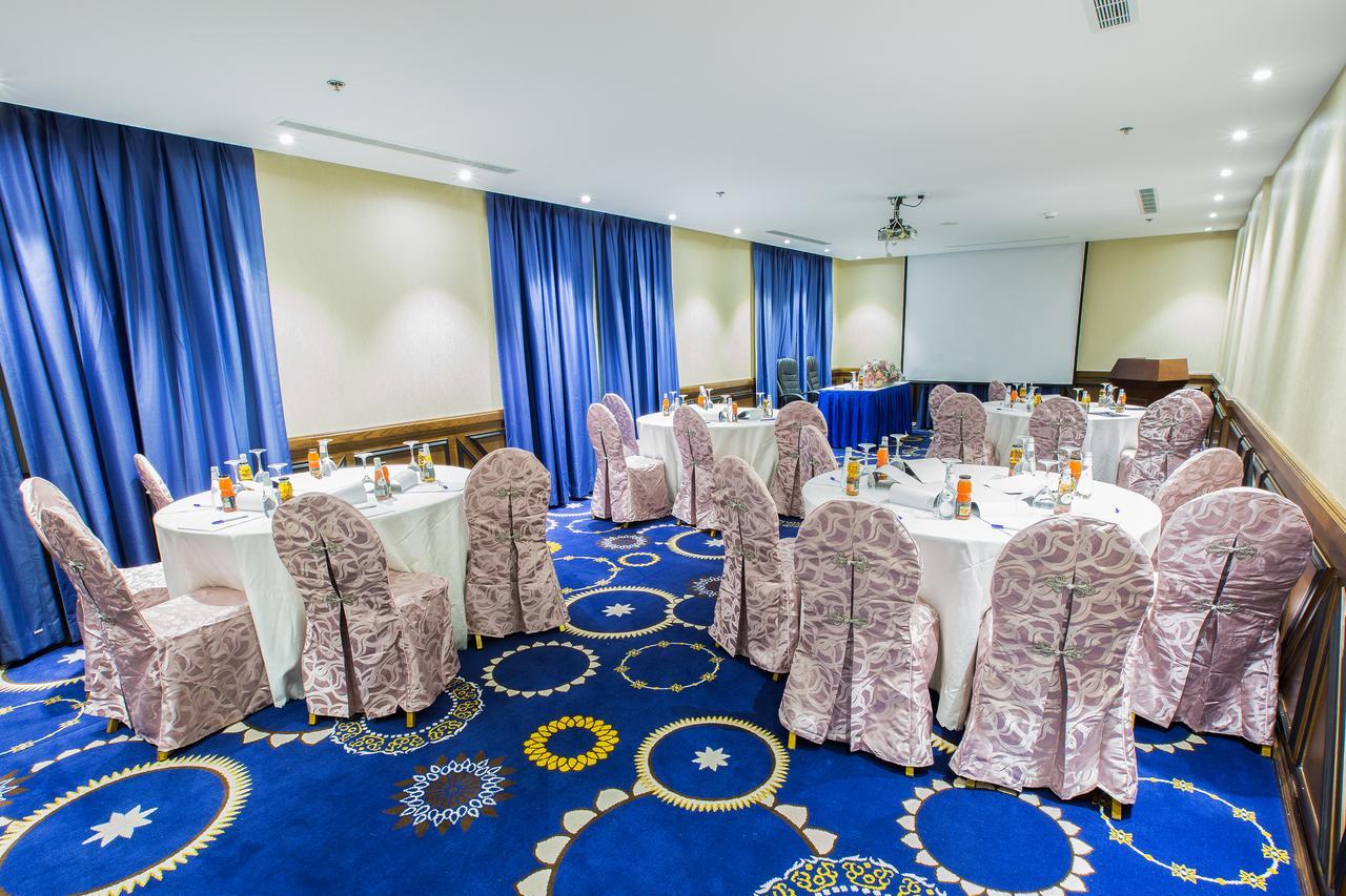 Swiss In Tabuk Hotel Екстер'єр фото